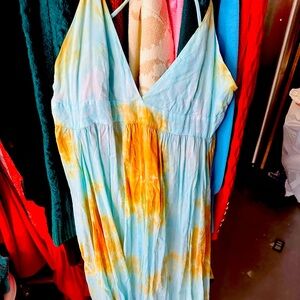 Revolve dress. Bought for a vacay and never work it. Size Medium.